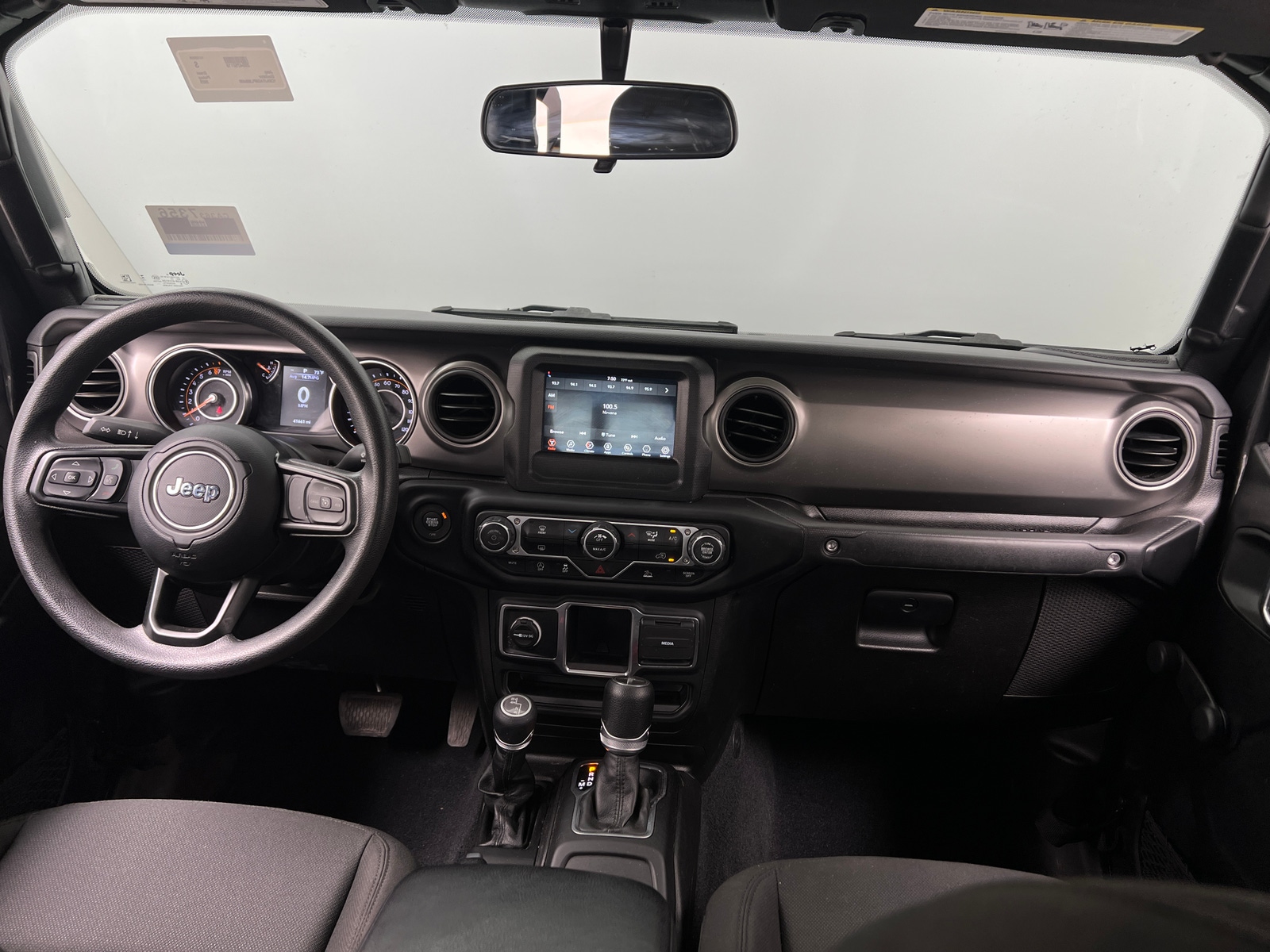 Thumbnail: 2023 Jeep Gladiator - 3