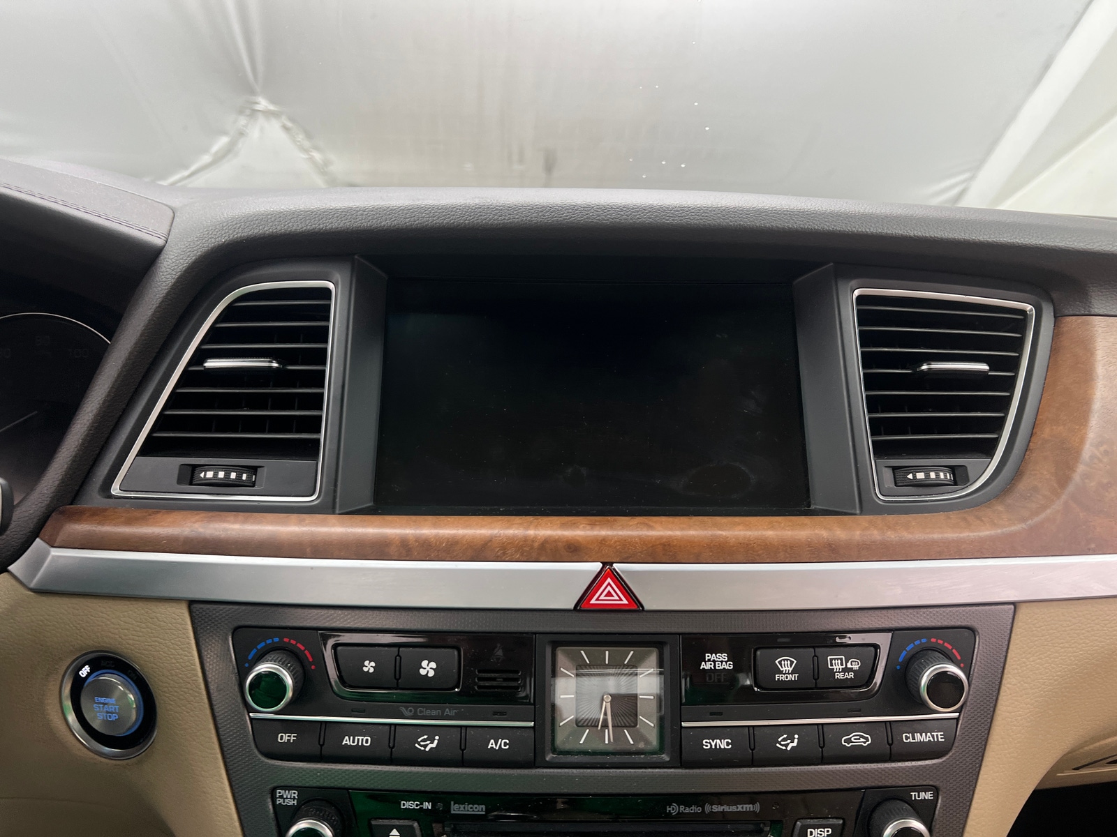 Thumbnail: 2015 Hyundai Genesis - 3