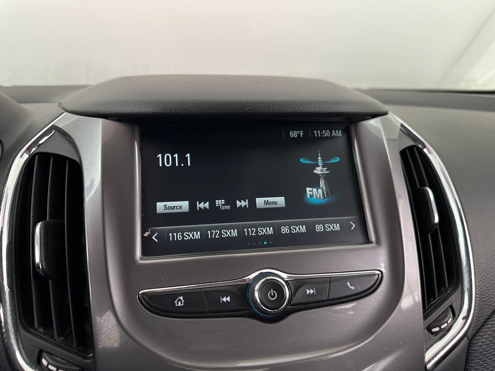 Thumbnail: 2018 Chevrolet Cruze - 4