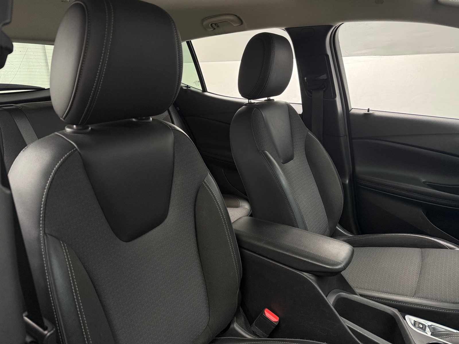 Thumbnail: 2021 Buick Encore GX - 2