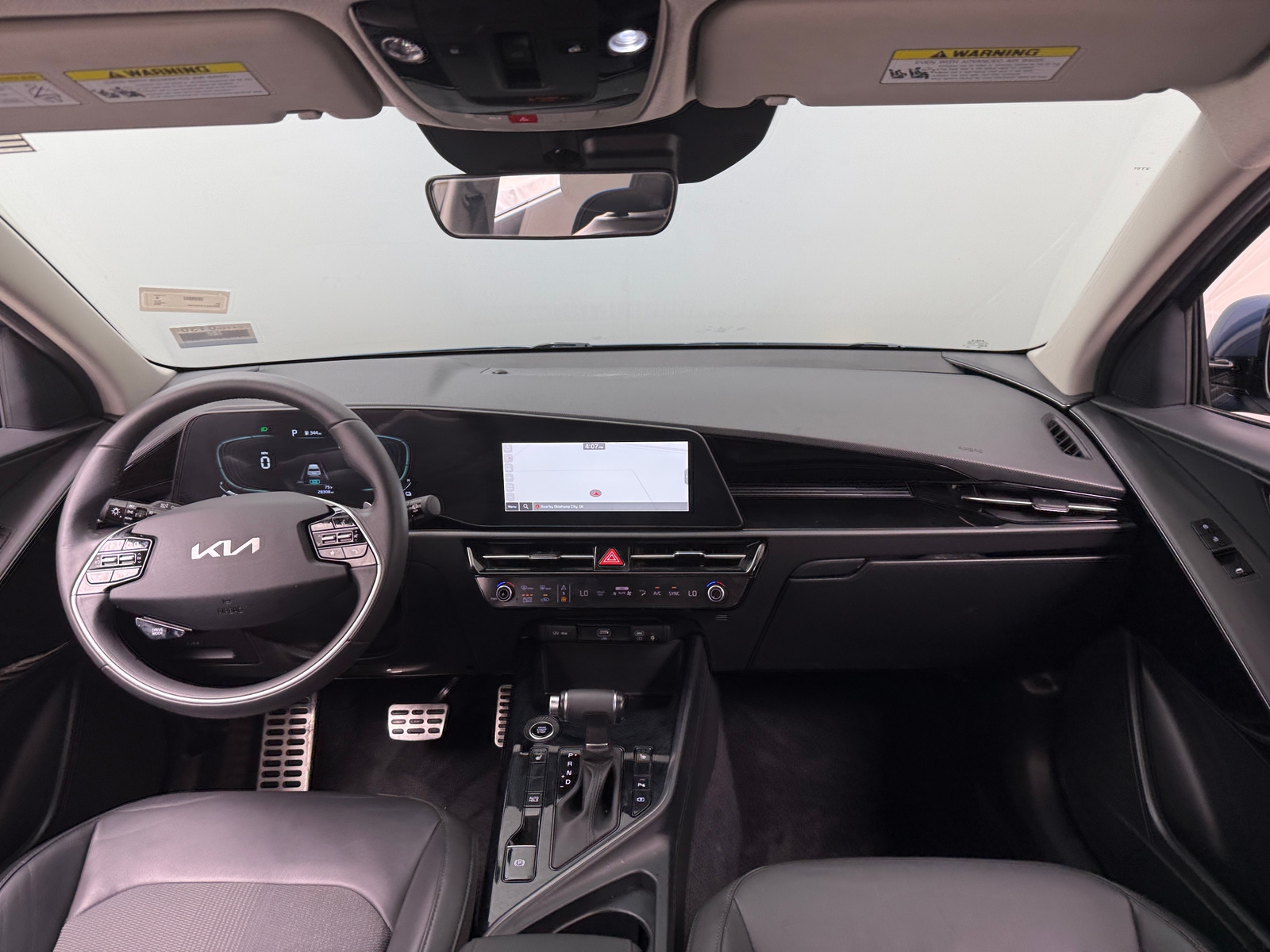 Thumbnail: 2023 Kia Niro - 3