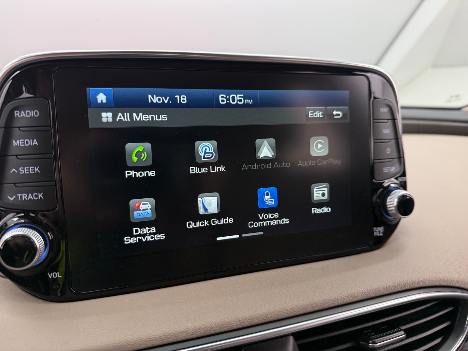 Thumbnail: 2019 Hyundai Santa Fe - 3