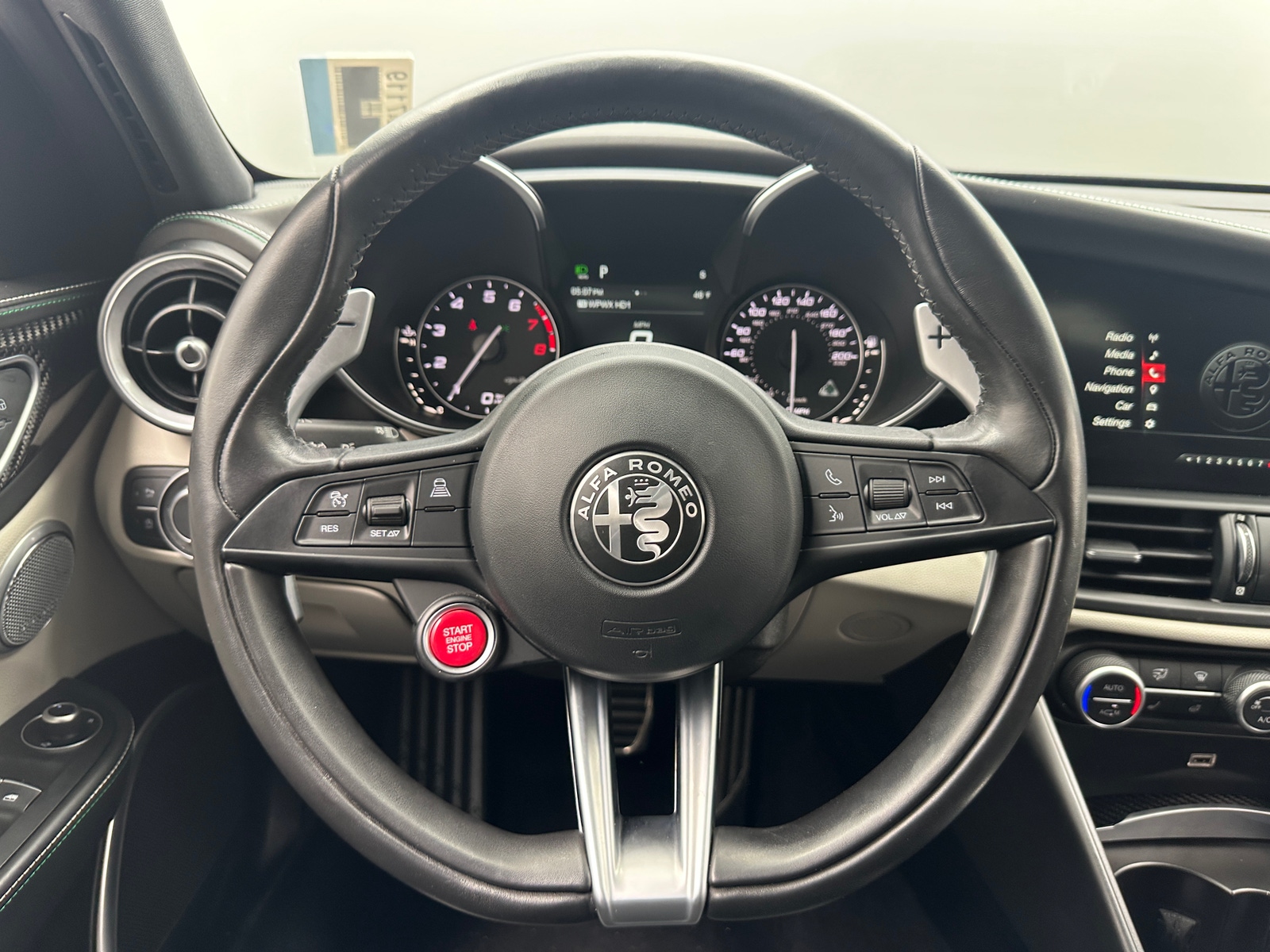 Thumbnail: 2018 Alfa Romeo Giulia - 4