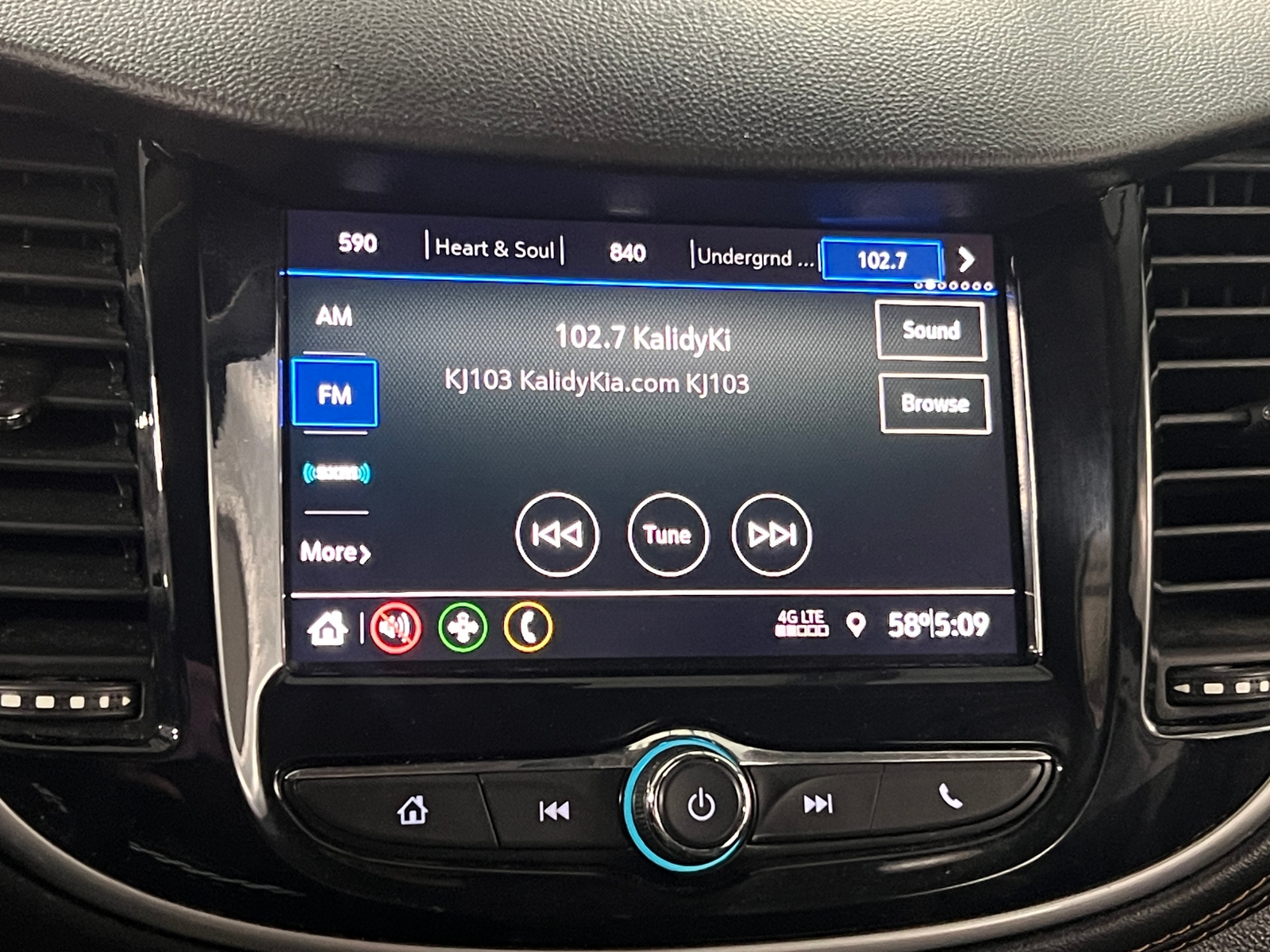 Thumbnail: 2021 Chevrolet Trax - 4