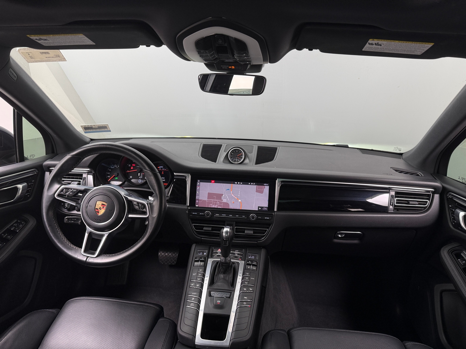 Thumbnail: 2020 Porsche Macan - 2