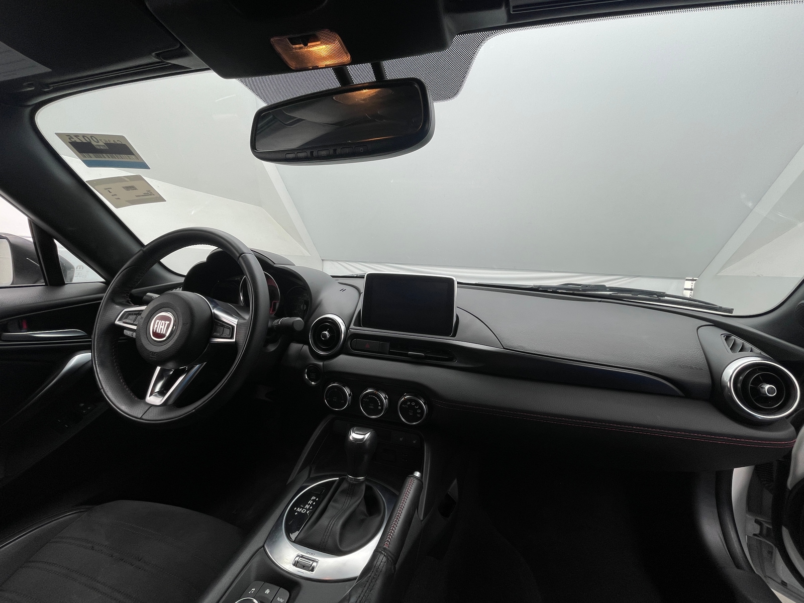 Thumbnail: 2017 Fiat 124 Spider - 2