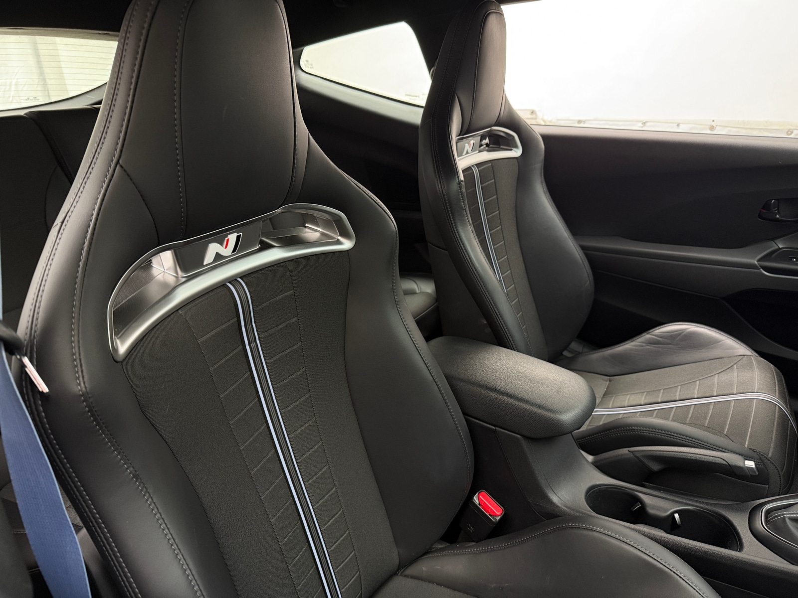 Thumbnail: 2022 Hyundai Veloster - 2