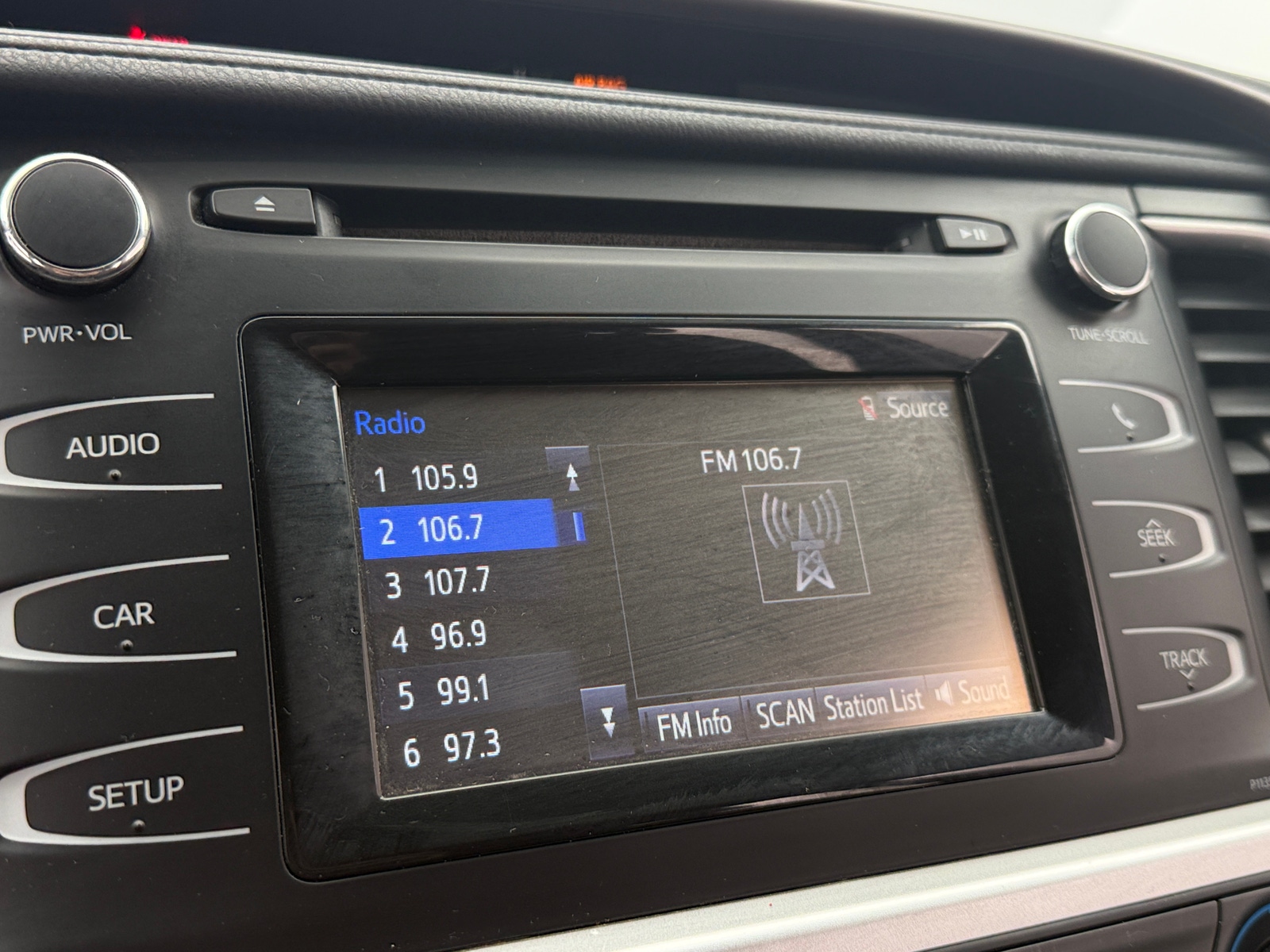 Thumbnail: 2018 Toyota Highlander - 4