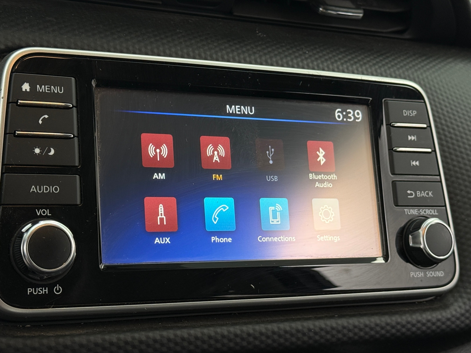 Thumbnail: 2023 Nissan Kicks - 4