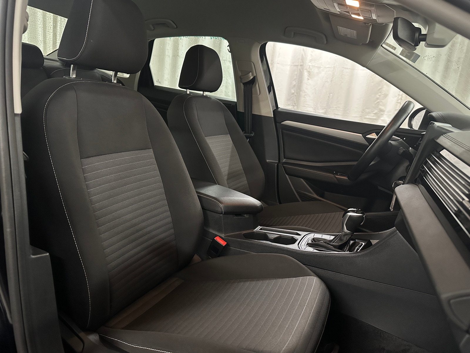 Thumbnail: 2025 Volkswagen Jetta - 2