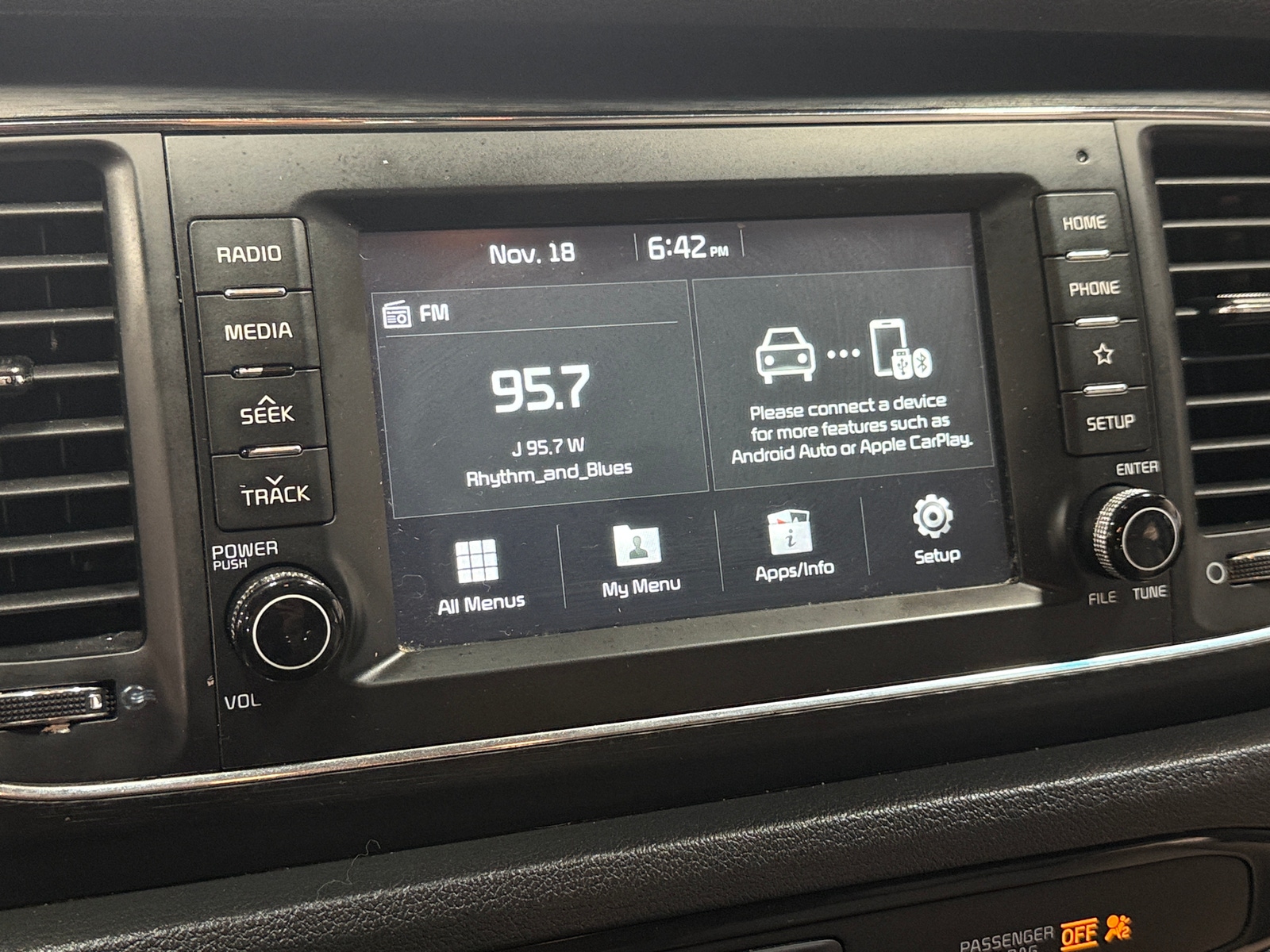 Thumbnail: 2021 Kia Sedona - 4