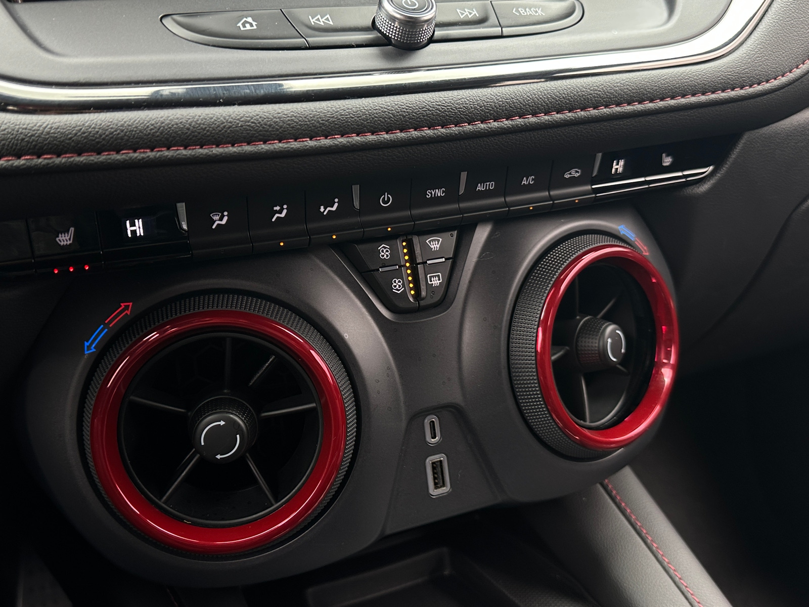 Thumbnail: 2025 Chevrolet Blazer - 3