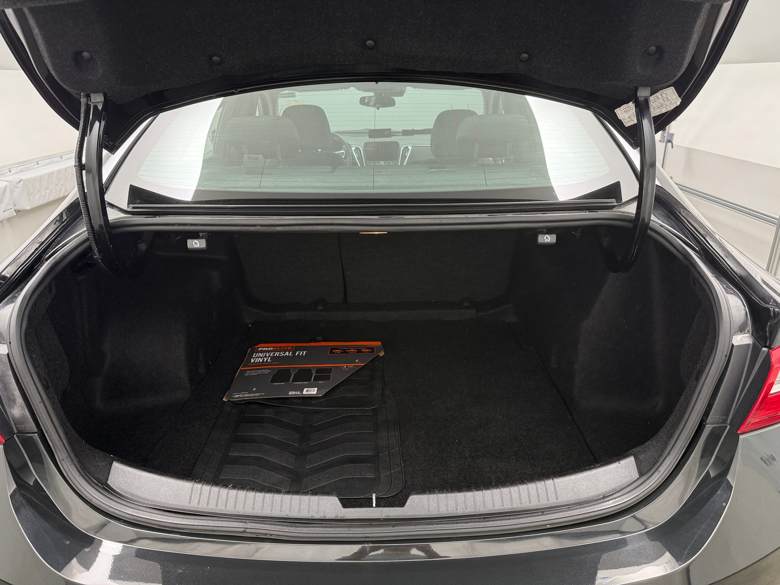 Thumbnail: 2023 Chevrolet Malibu - 7