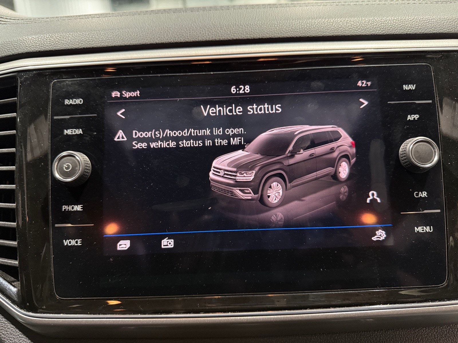 Thumbnail: 2019 Volkswagen Atlas - 3