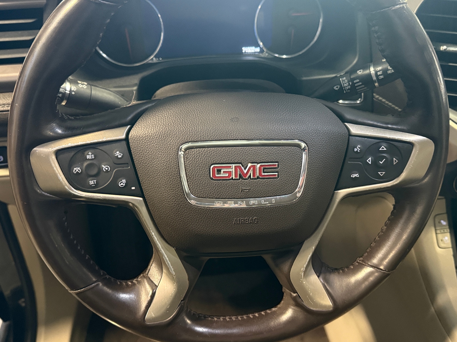 Thumbnail: 2017 GMC Acadia - 4