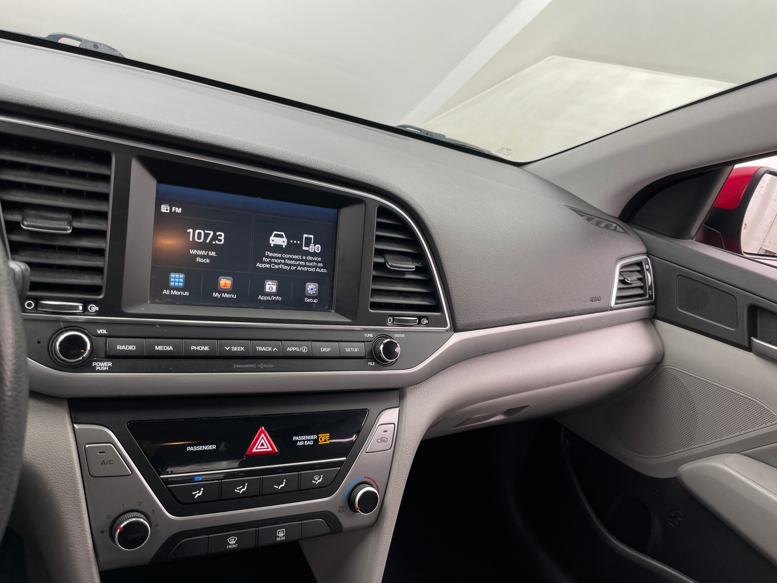 Thumbnail: 2017 Hyundai Elantra - 4