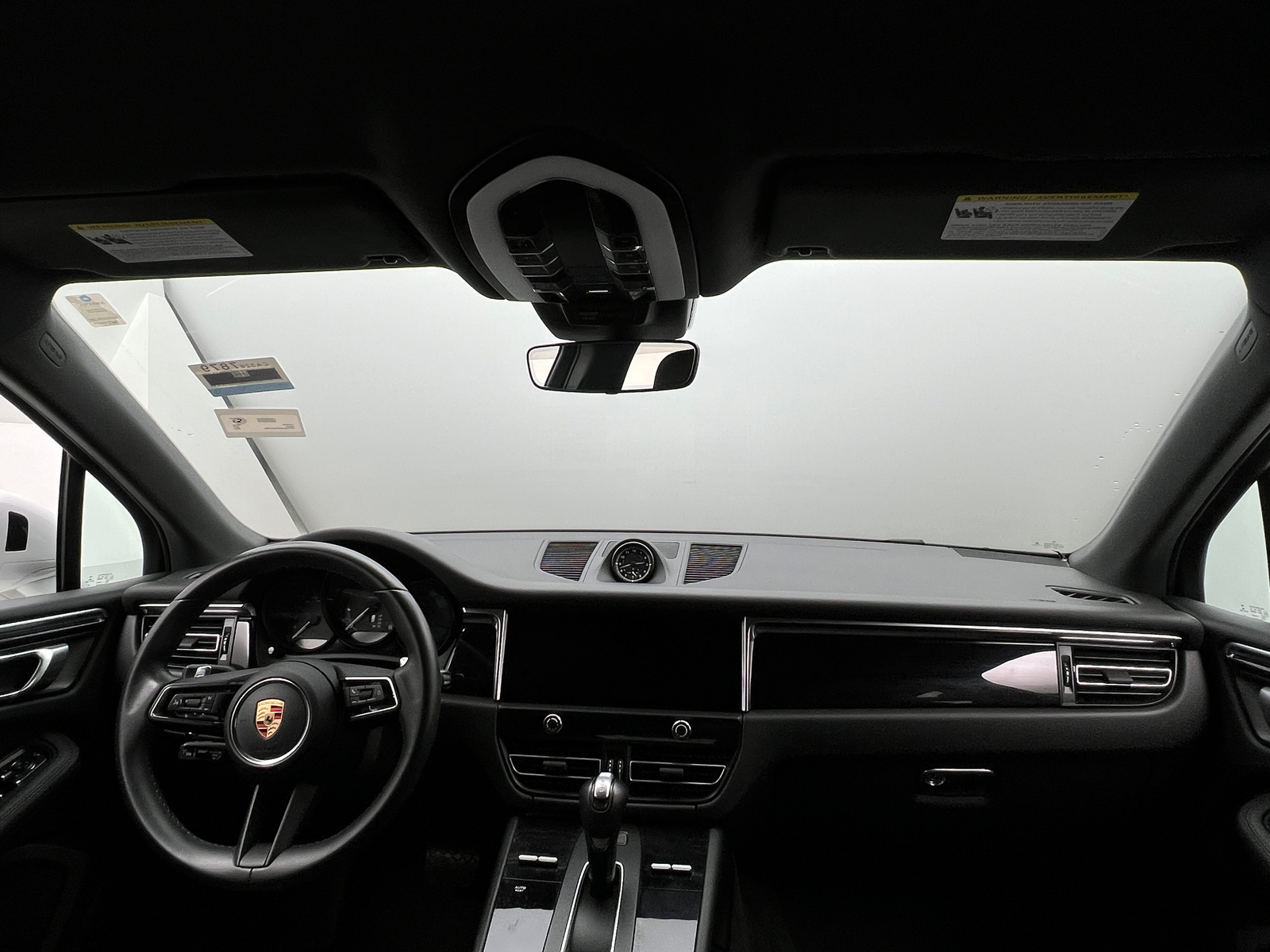 Thumbnail: 2023 Porsche Macan - 2