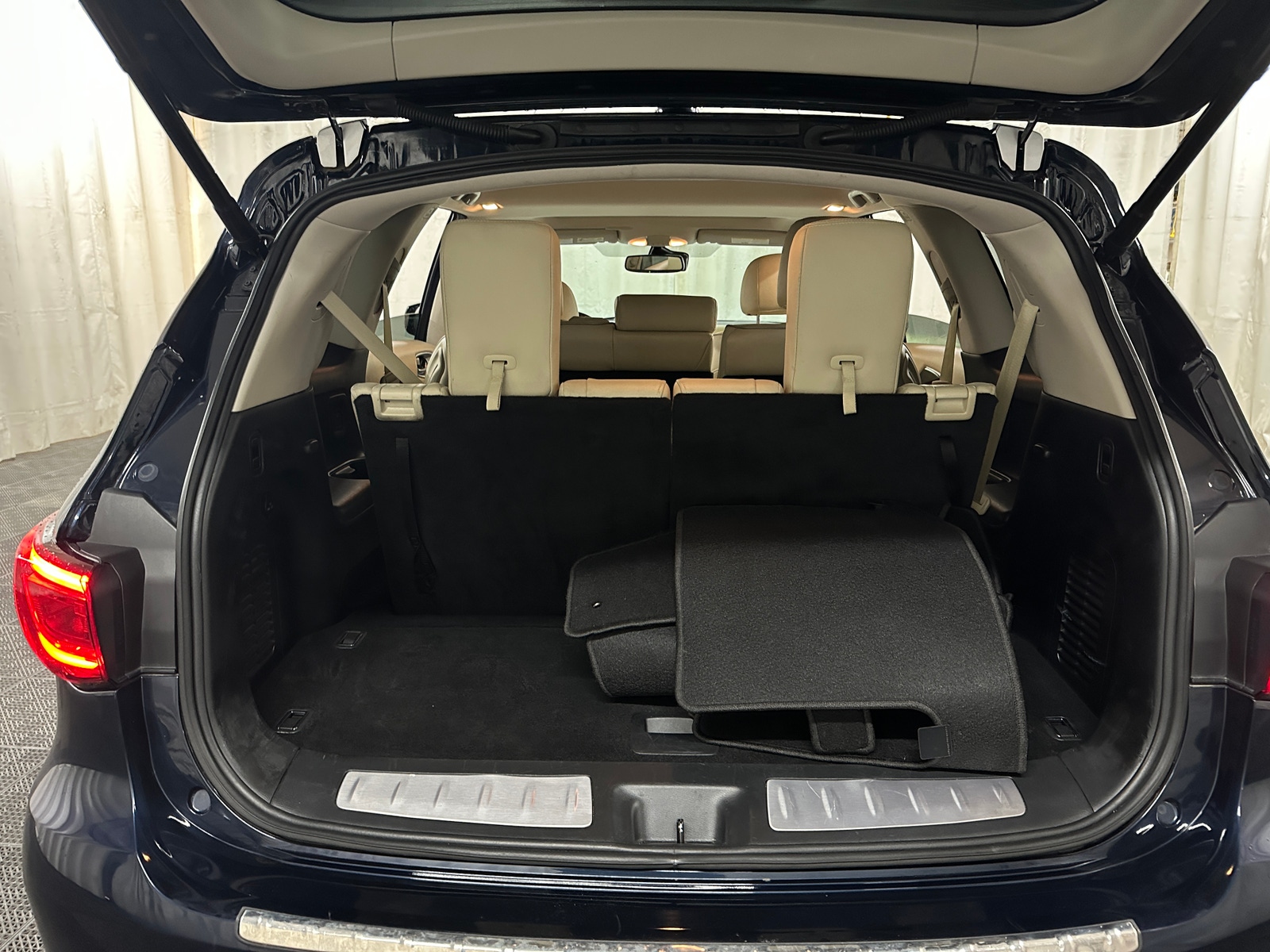 Thumbnail: 2020 INFINITI QX60 - 6