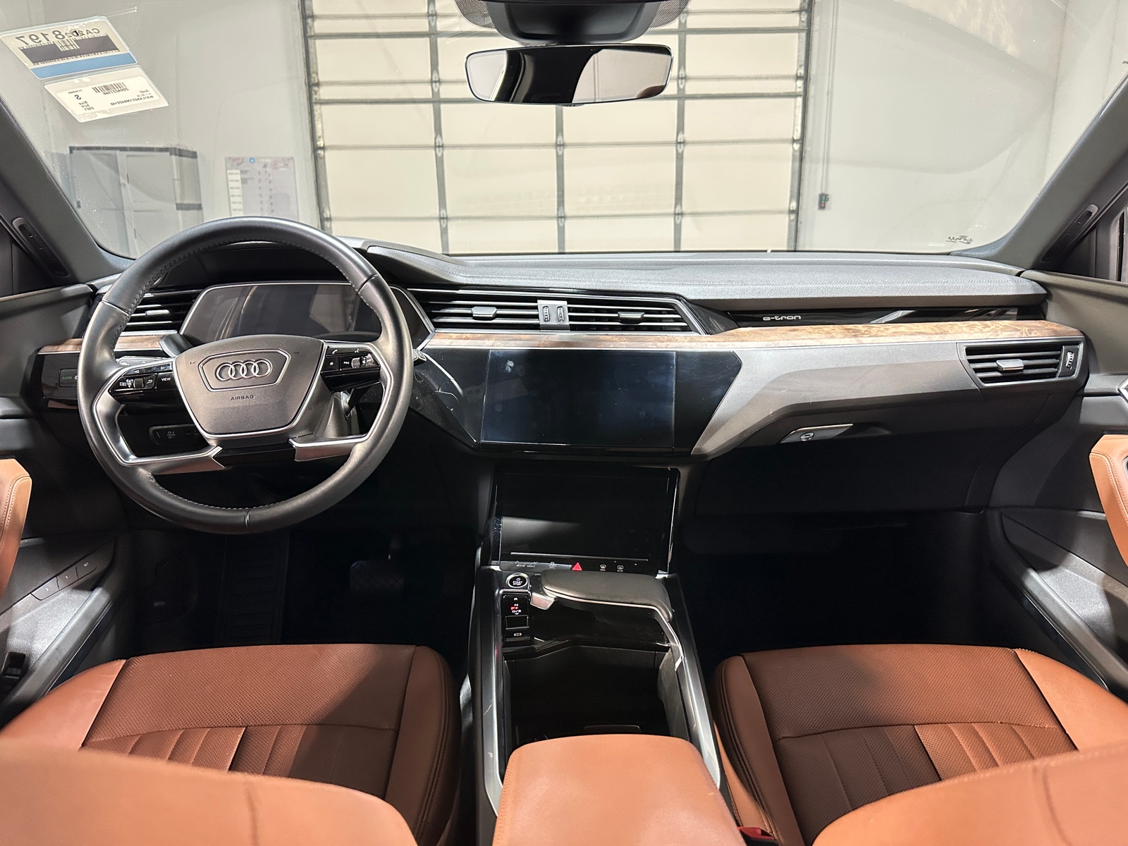 Thumbnail: 2021 Audi e-tron - 2