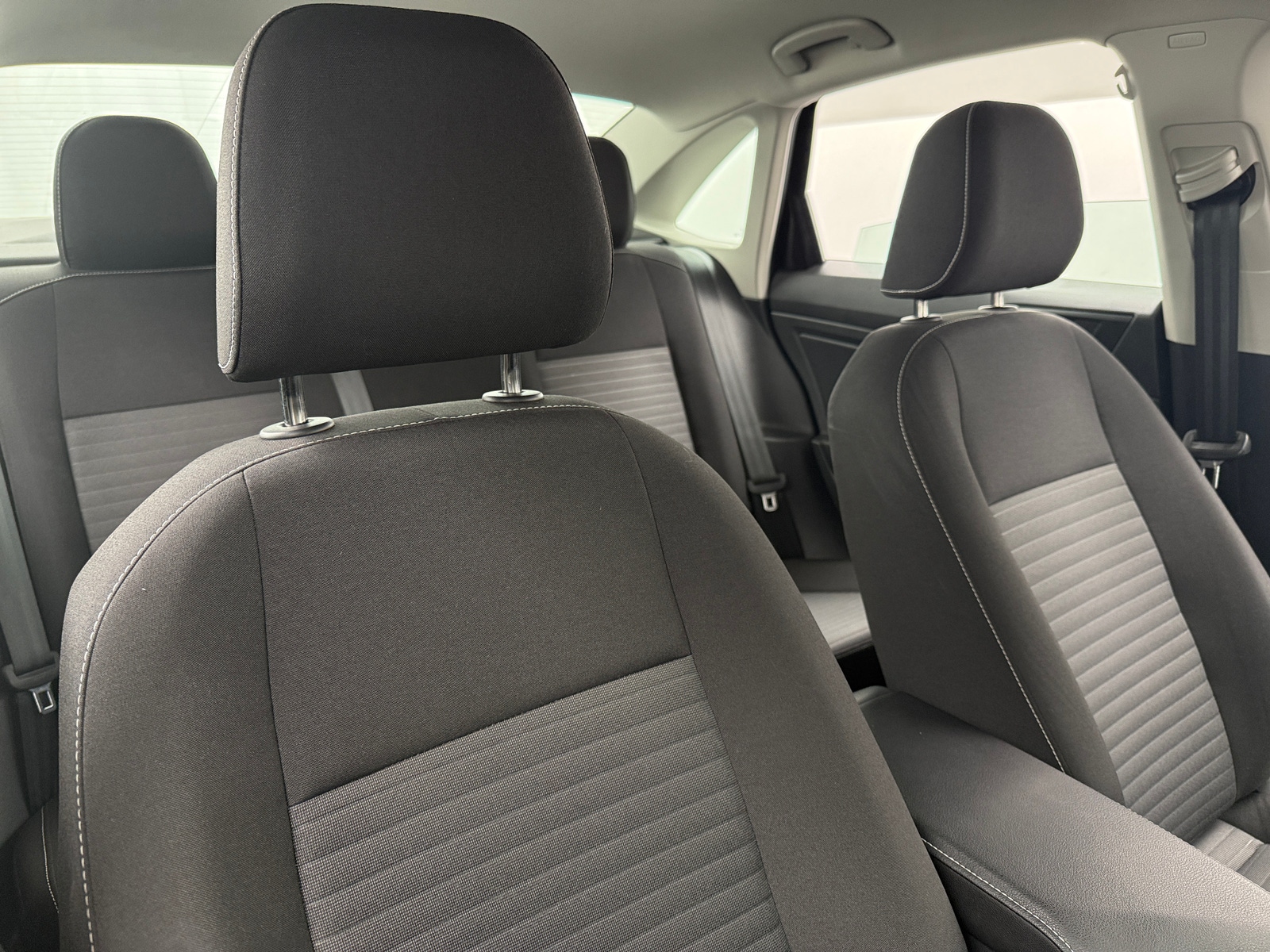 Thumbnail: 2025 Volkswagen Jetta - 2