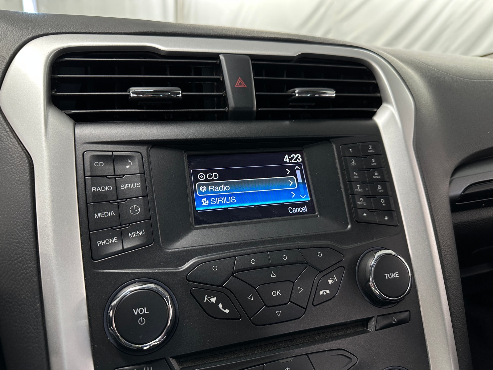 Thumbnail: 2015 Ford Fusion - 4