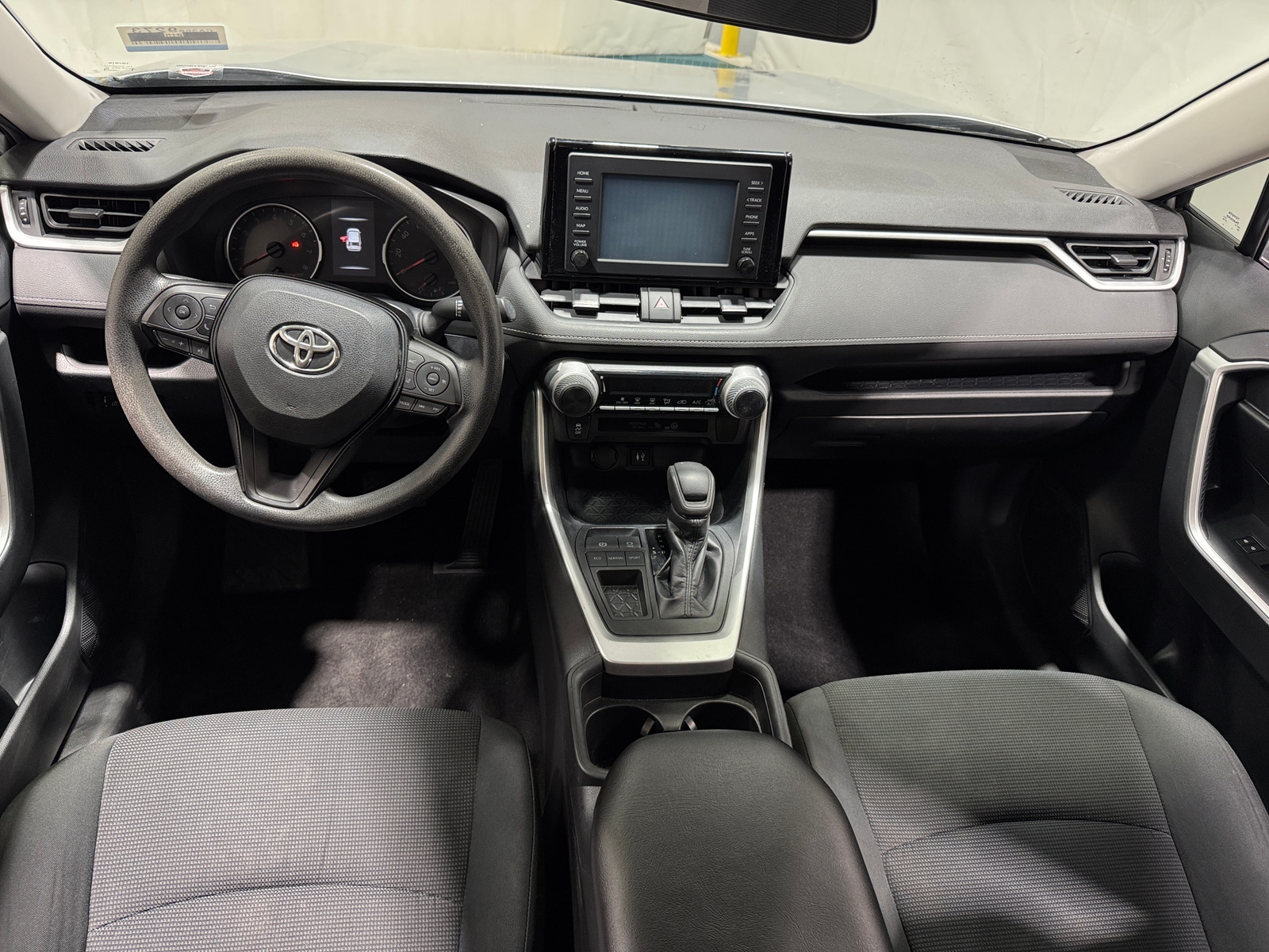 Thumbnail: 2019 Toyota RAV4 - 3