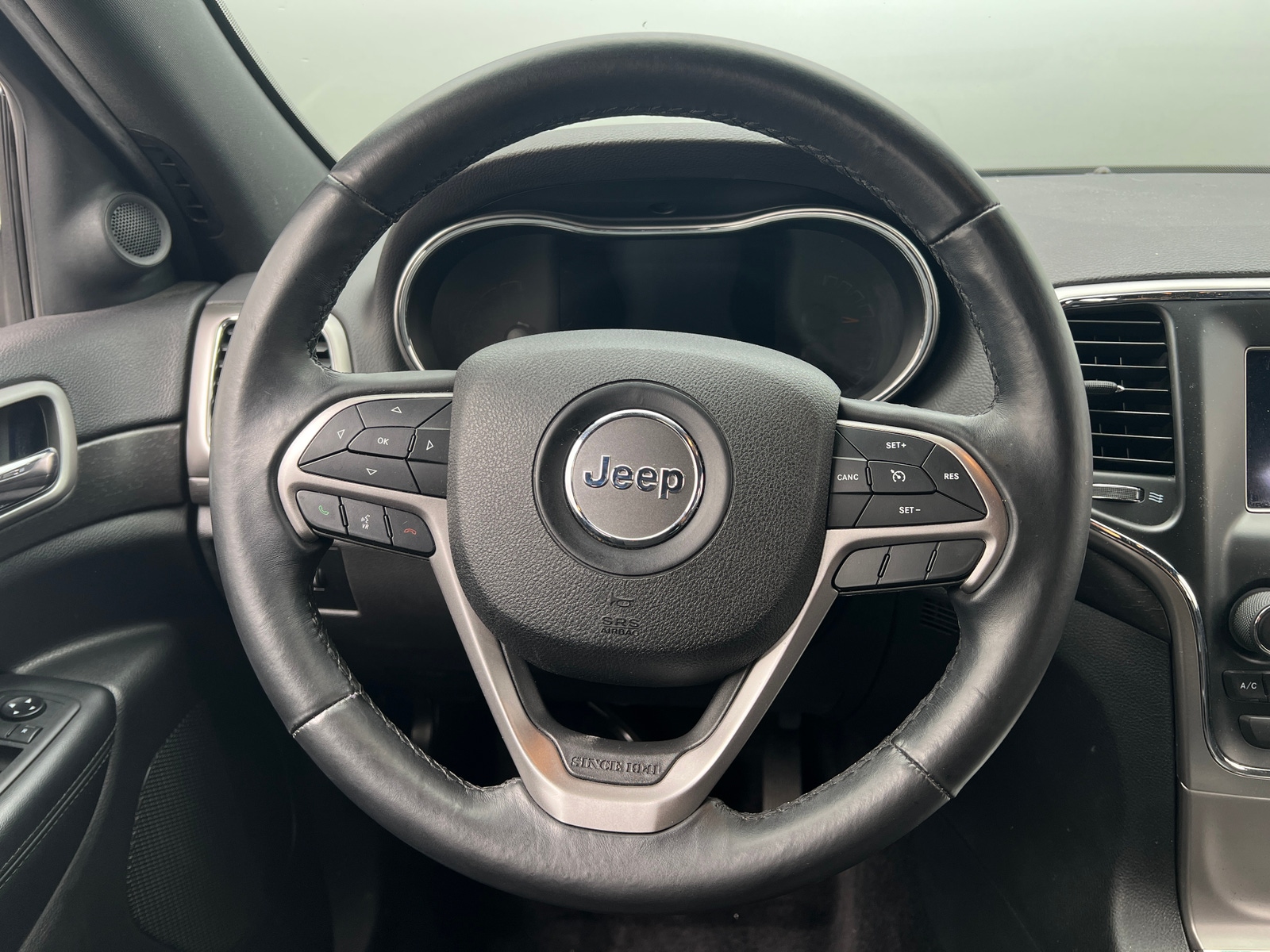 Thumbnail: 2018 Jeep Grand Cherokee - 5