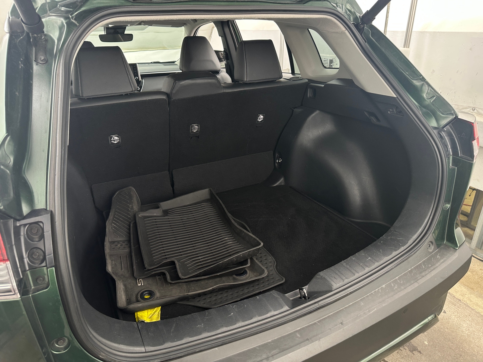 Thumbnail: 2022 Toyota Corolla Cross - 6