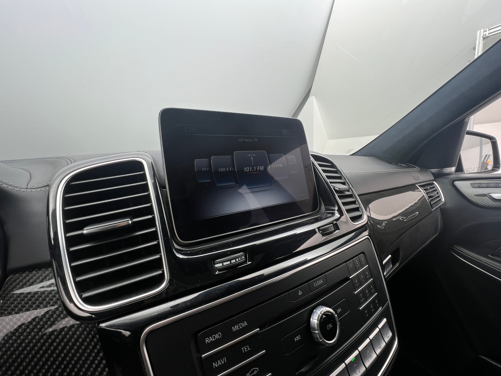 Thumbnail: 2018 Mercedes-Benz GLS - 3