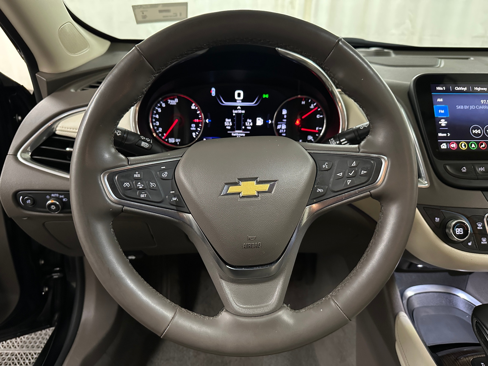 Thumbnail: 2024 Chevrolet Malibu - 4