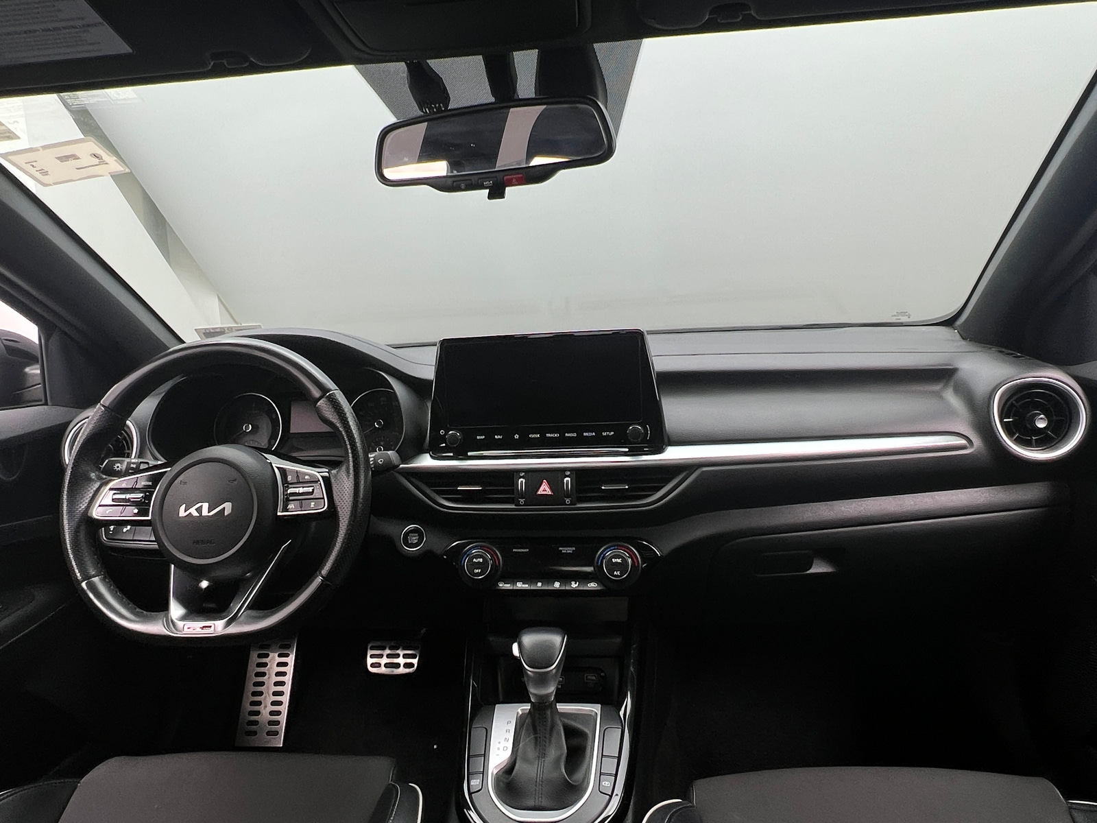 Thumbnail: 2023 Kia Forte - 3