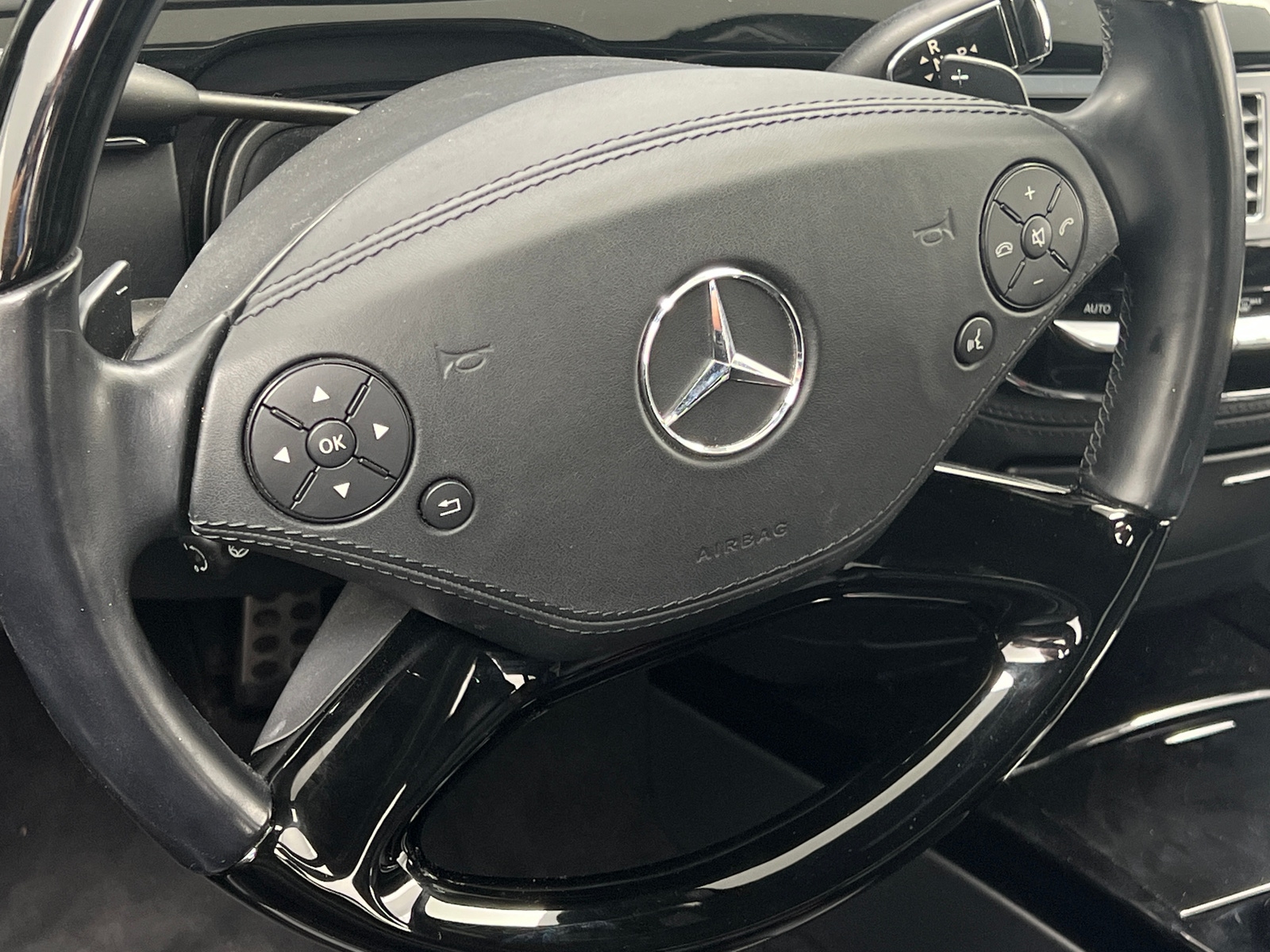 Thumbnail: 2012 Mercedes-Benz S-Class - 4