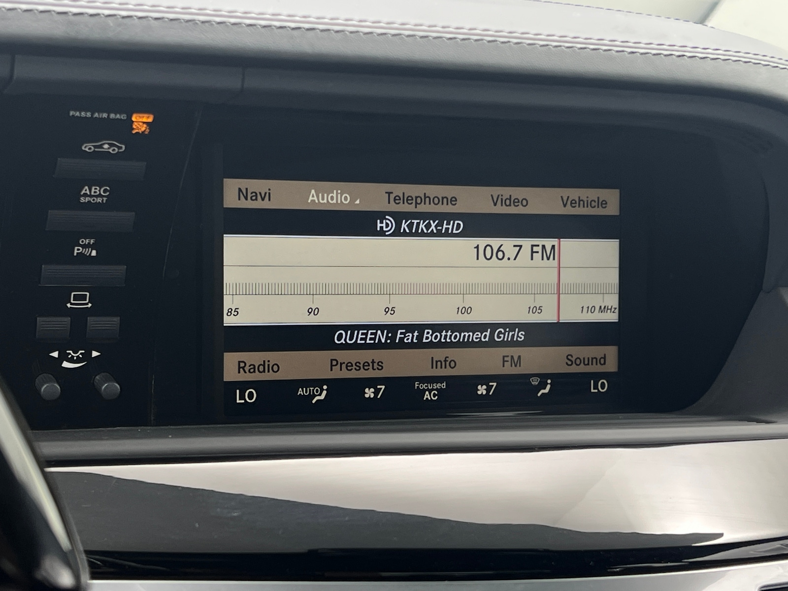 Thumbnail: 2012 Mercedes-Benz S-Class - 3