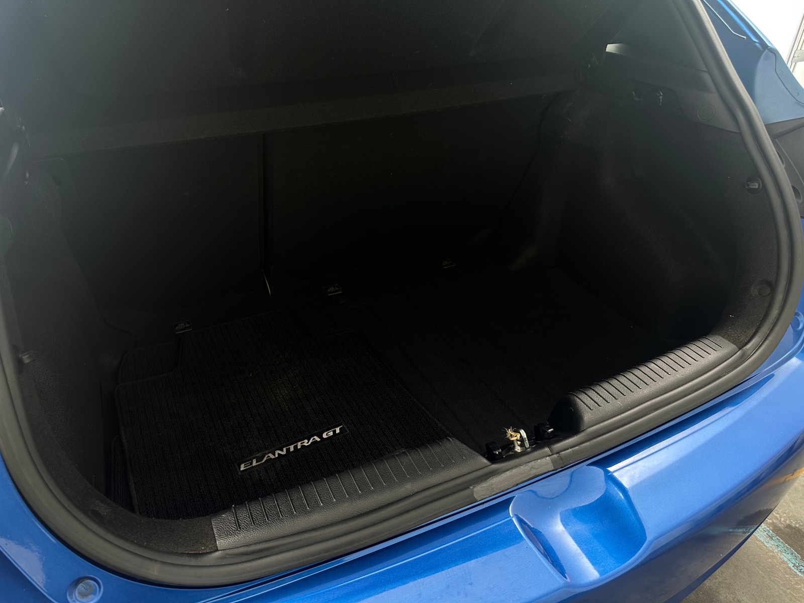 Thumbnail: 2017 Hyundai Elantra - 7