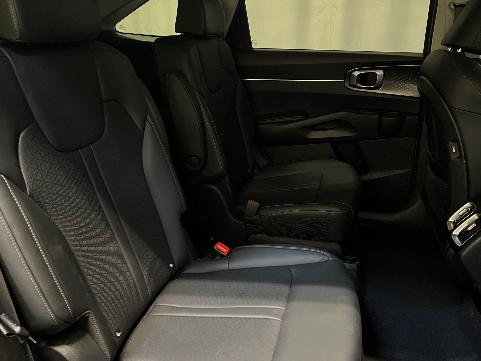 Thumbnail: 2024 Kia Sorento - 5