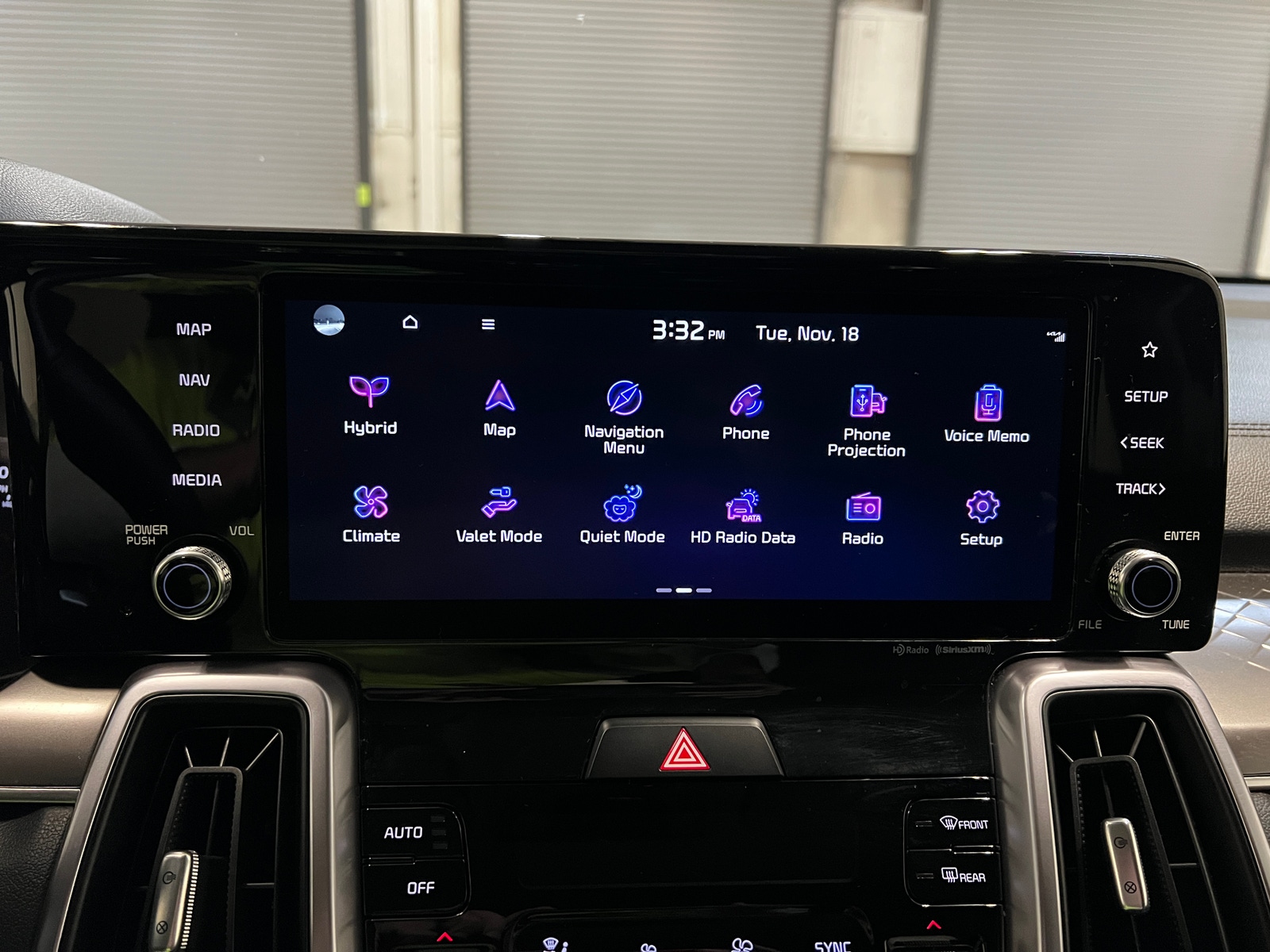 Thumbnail: 2024 Kia Sorento - 3