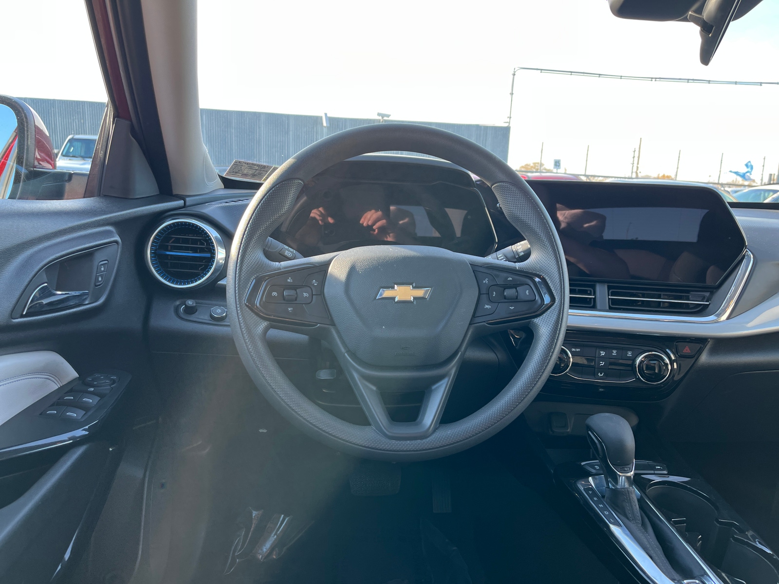 Thumbnail: 2025 Chevrolet Trax - 5