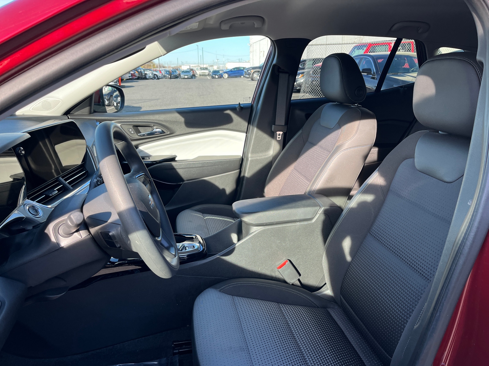 Thumbnail: 2025 Chevrolet Trax - 2