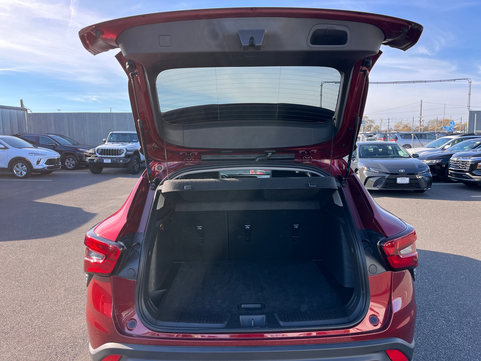 Thumbnail: 2025 Chevrolet Trax - 6