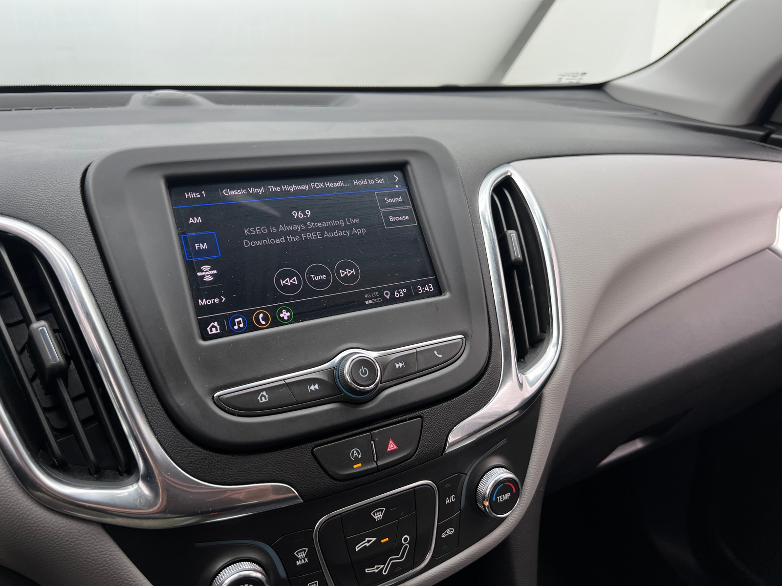 Thumbnail: 2024 Chevrolet Equinox - 4