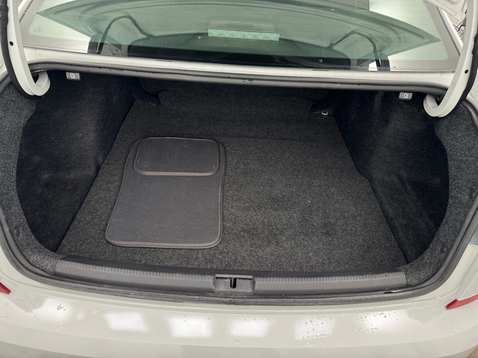 Thumbnail: 2020 Volkswagen Passat - 6