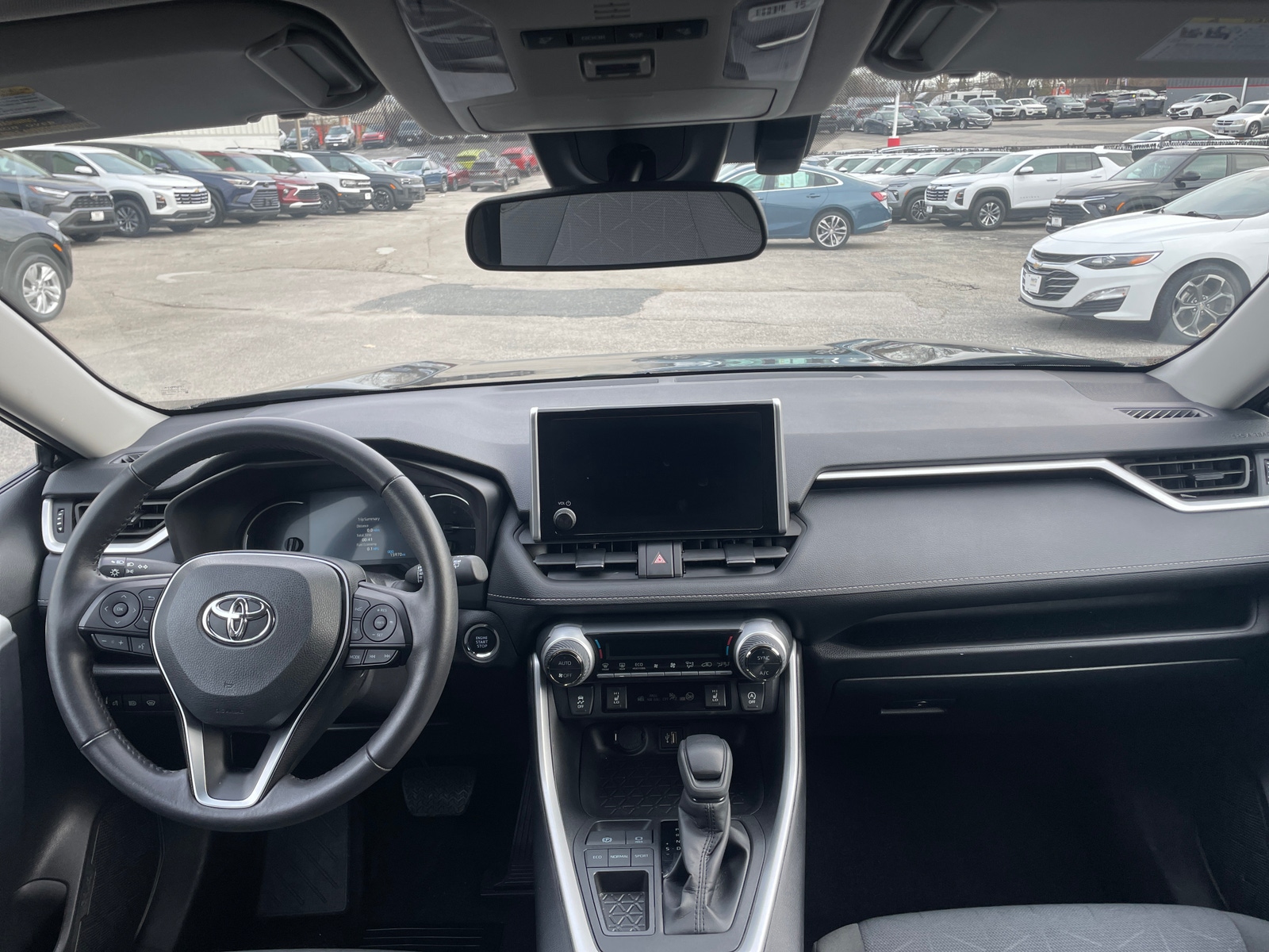 Thumbnail: 2025 Toyota RAV4 - 3