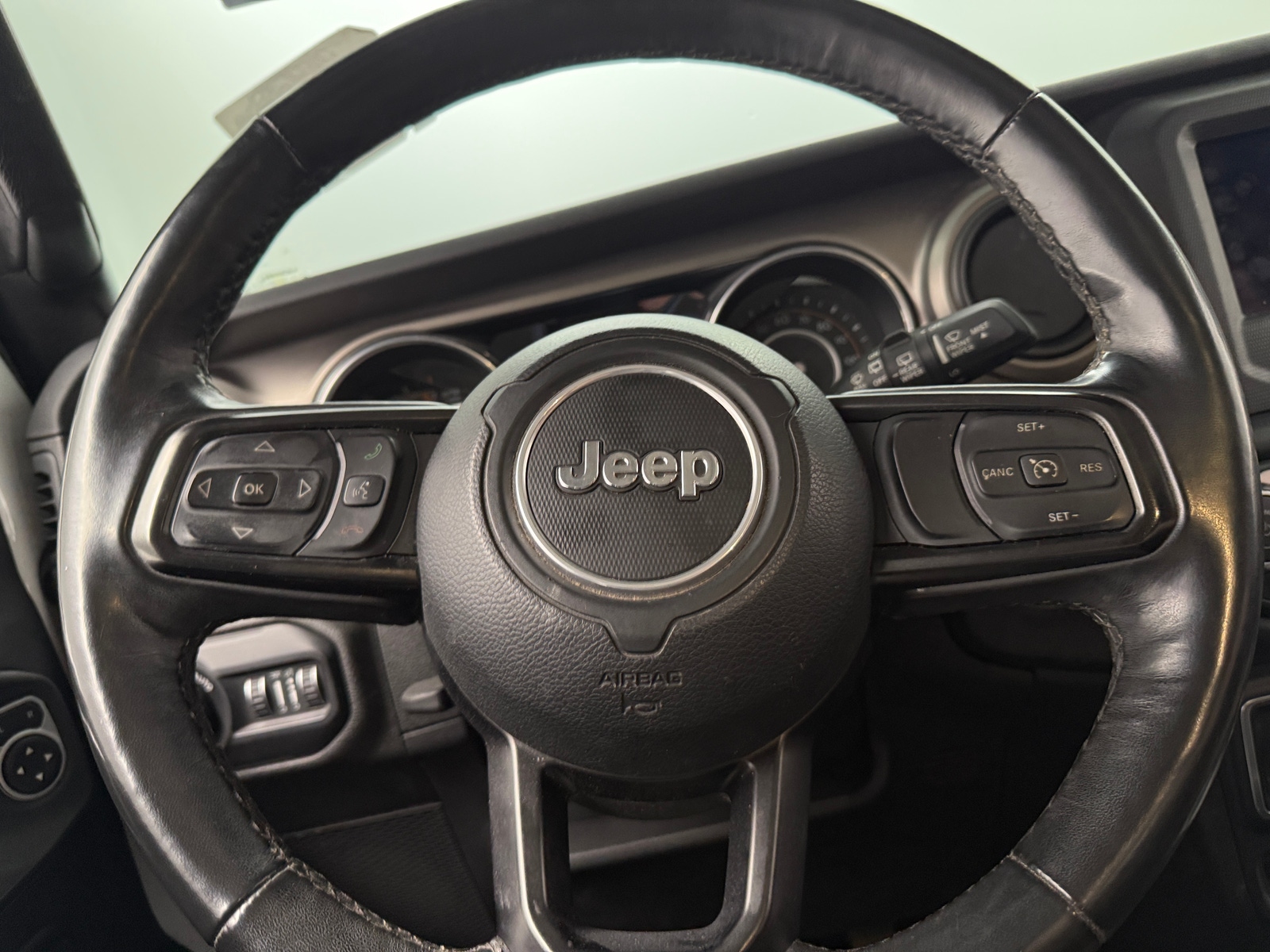 Thumbnail: 2019 Jeep Wrangler - 5