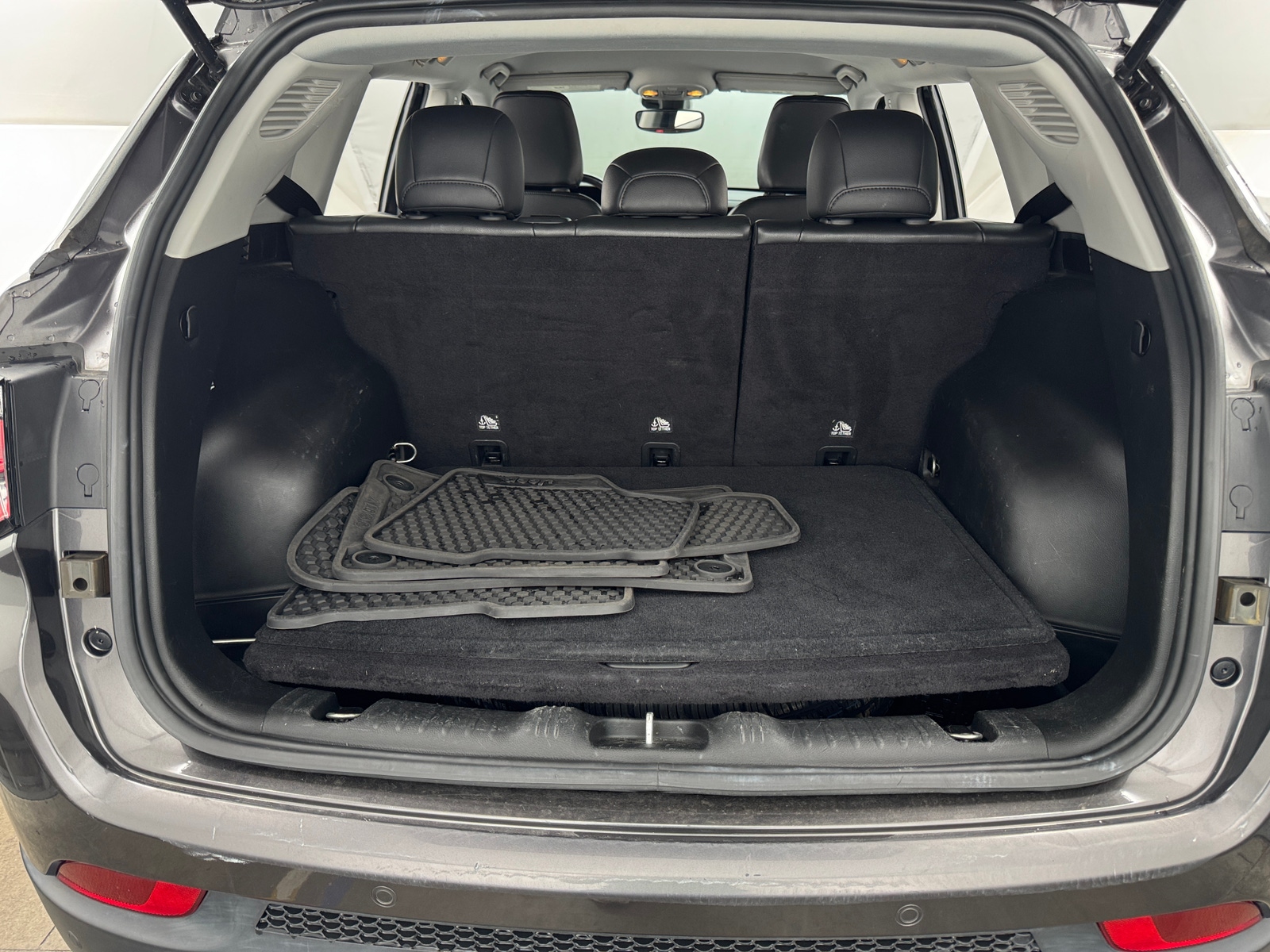 Thumbnail: 2022 Jeep Compass - 6