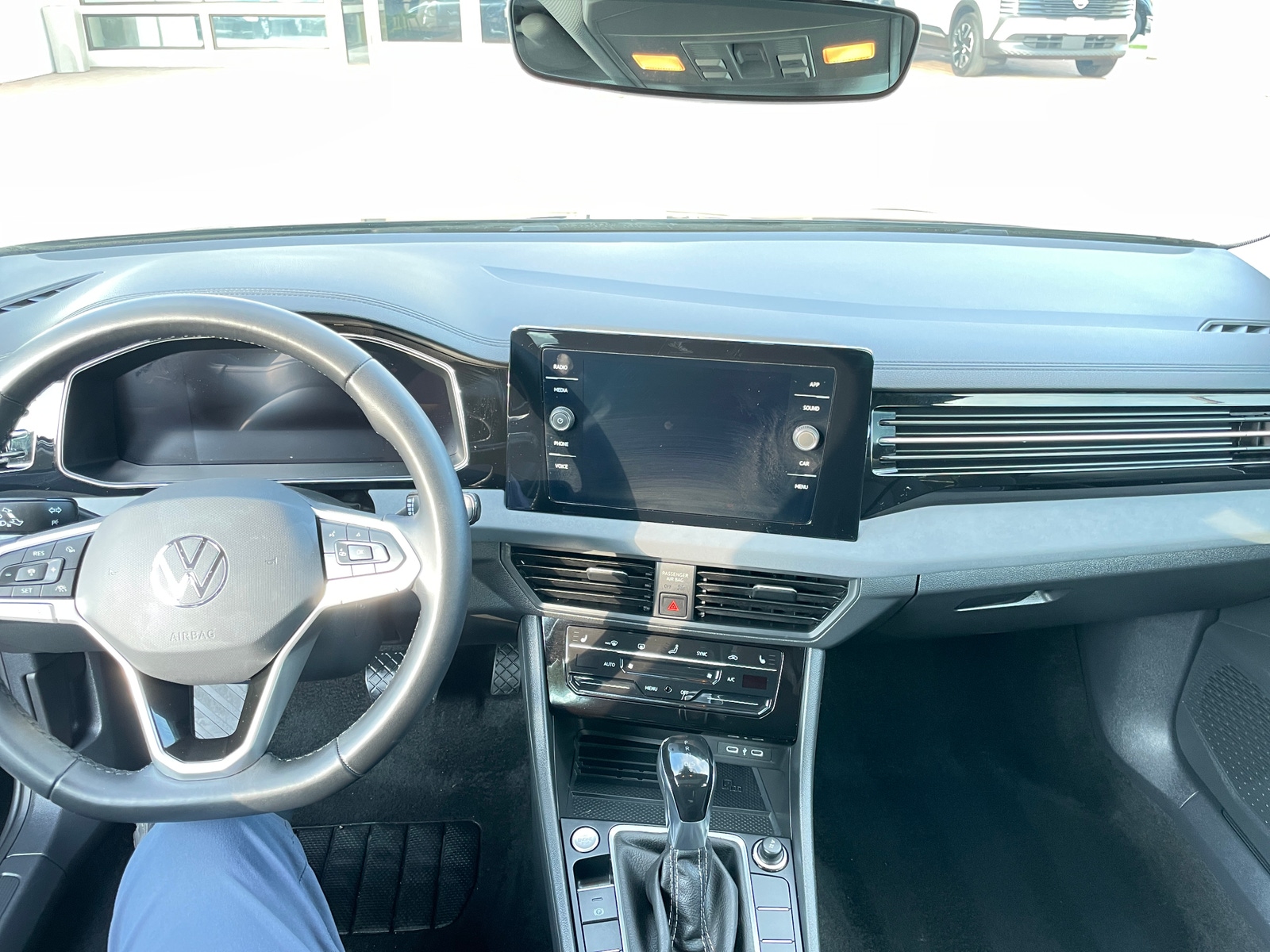 Thumbnail: 2025 Volkswagen Jetta - 3