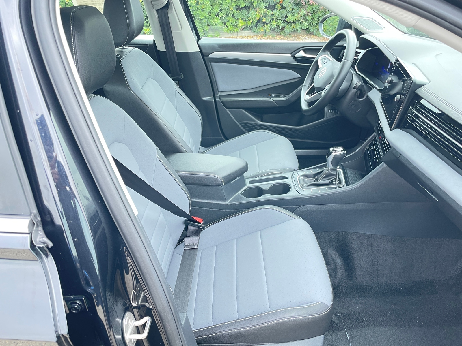 Thumbnail: 2025 Volkswagen Jetta - 2