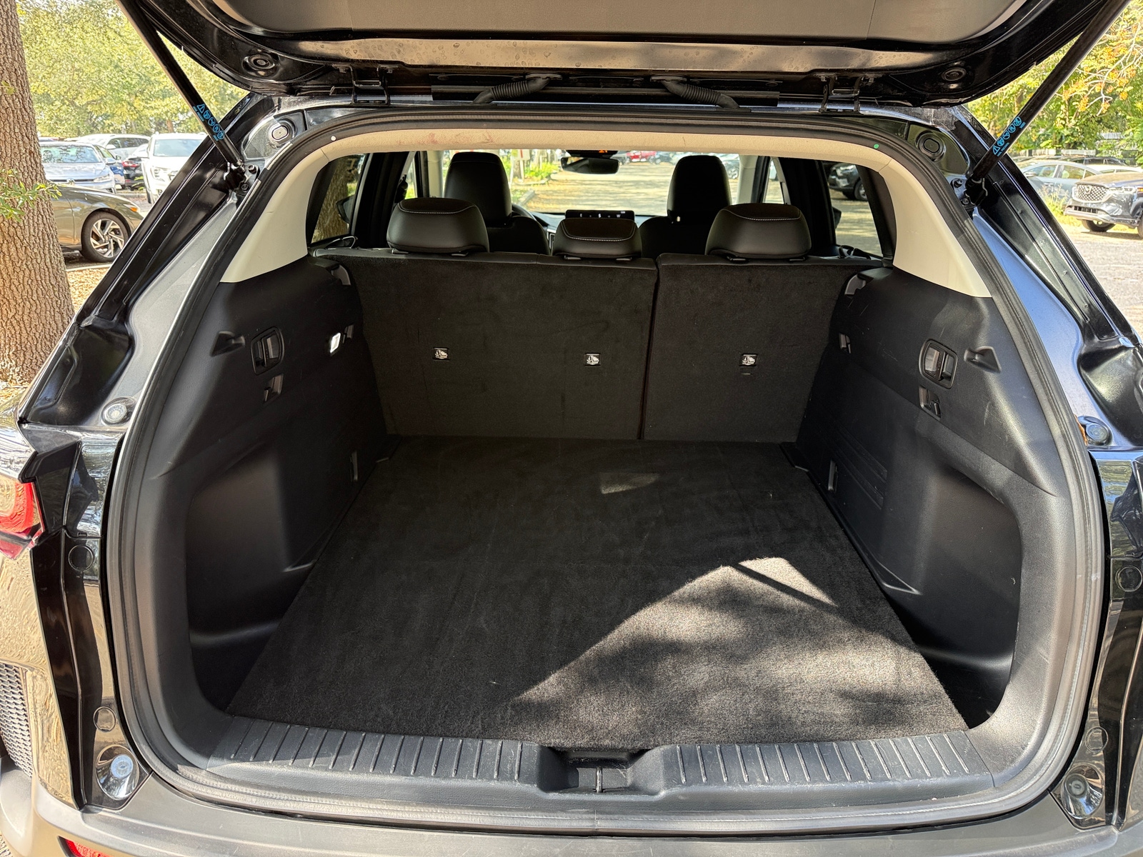 Thumbnail: 2025 Mazda CX-50 - 4