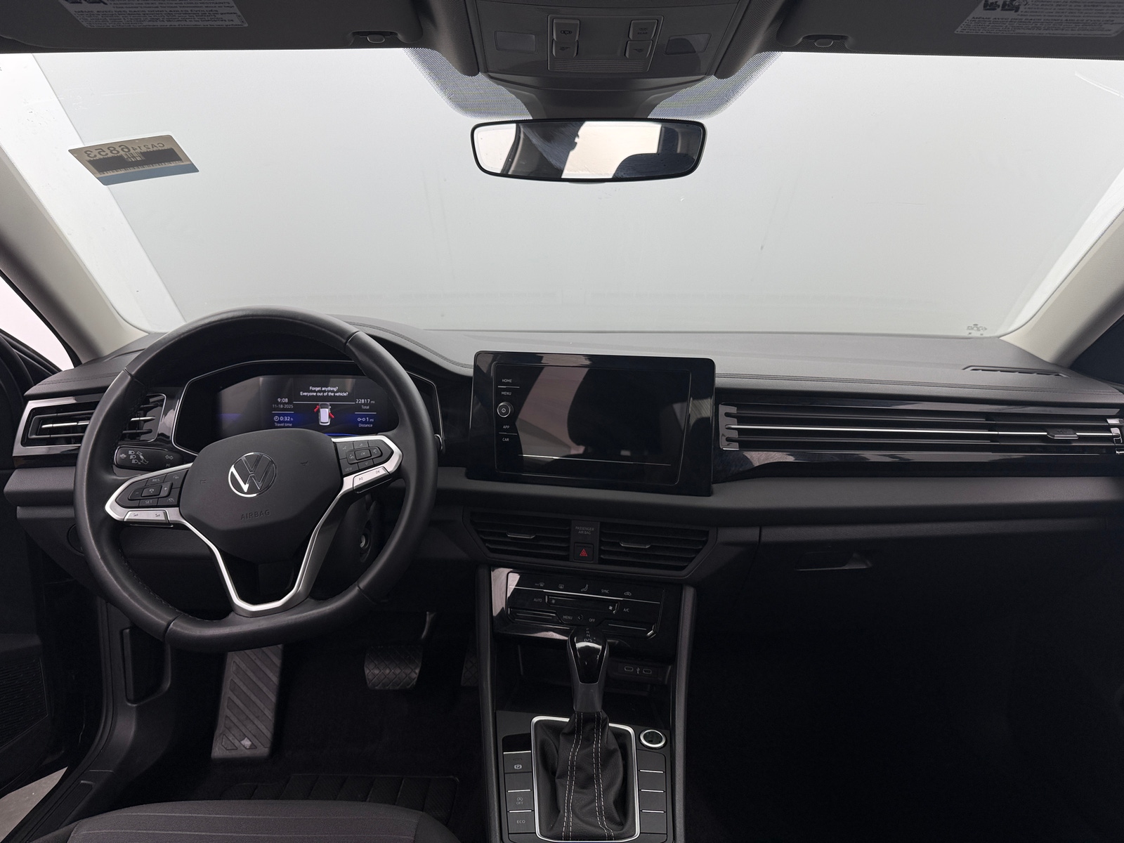 Thumbnail: 2025 Volkswagen Jetta - 3