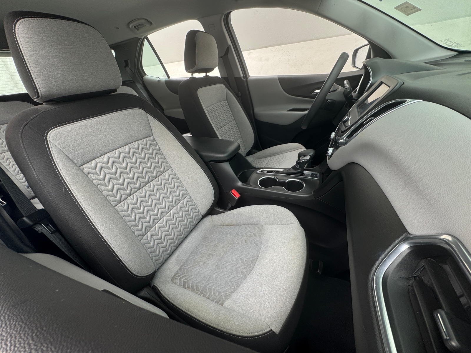 Thumbnail: 2022 Chevrolet Equinox - 2