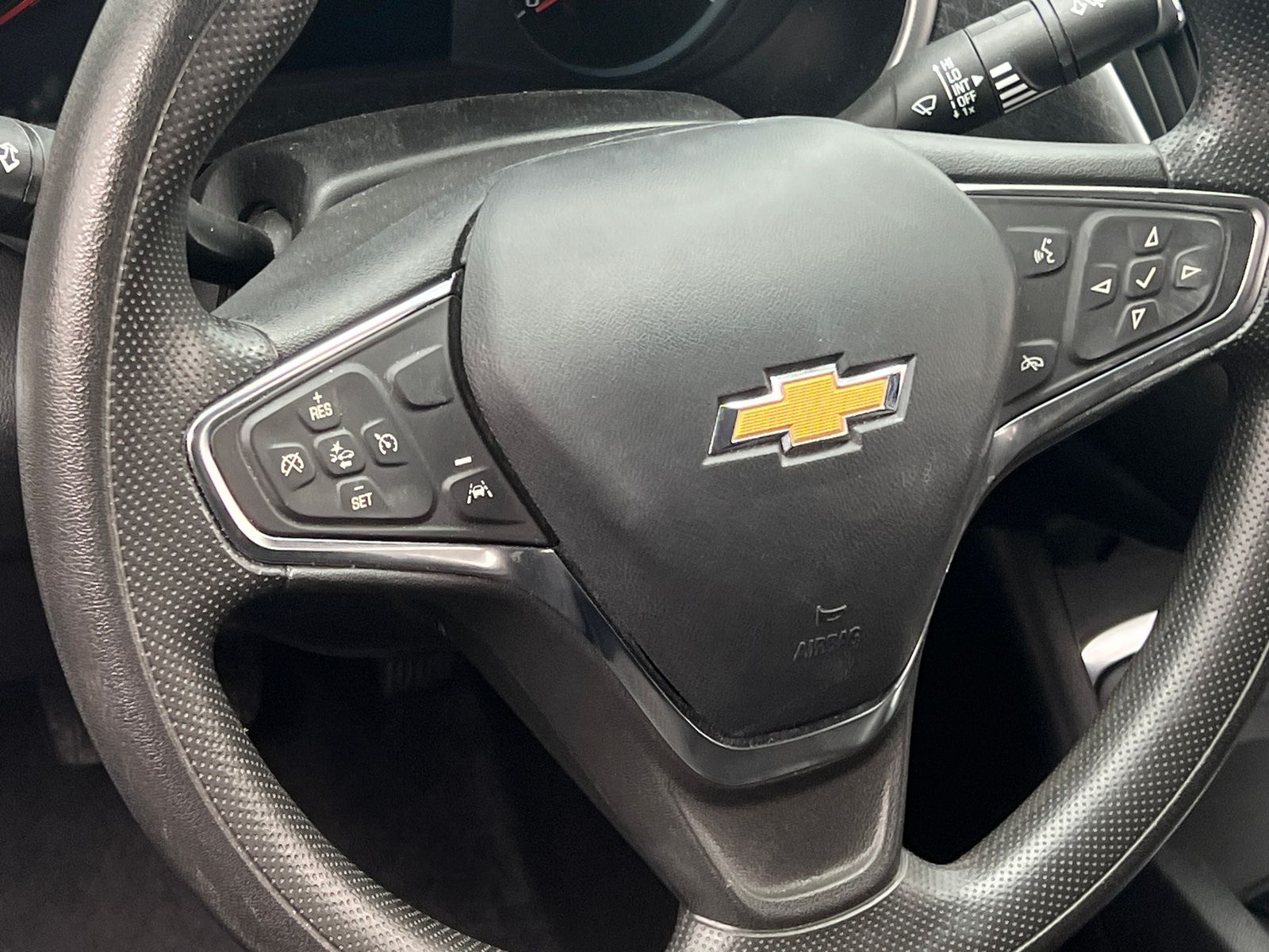 Thumbnail: 2023 Chevrolet Malibu - 5